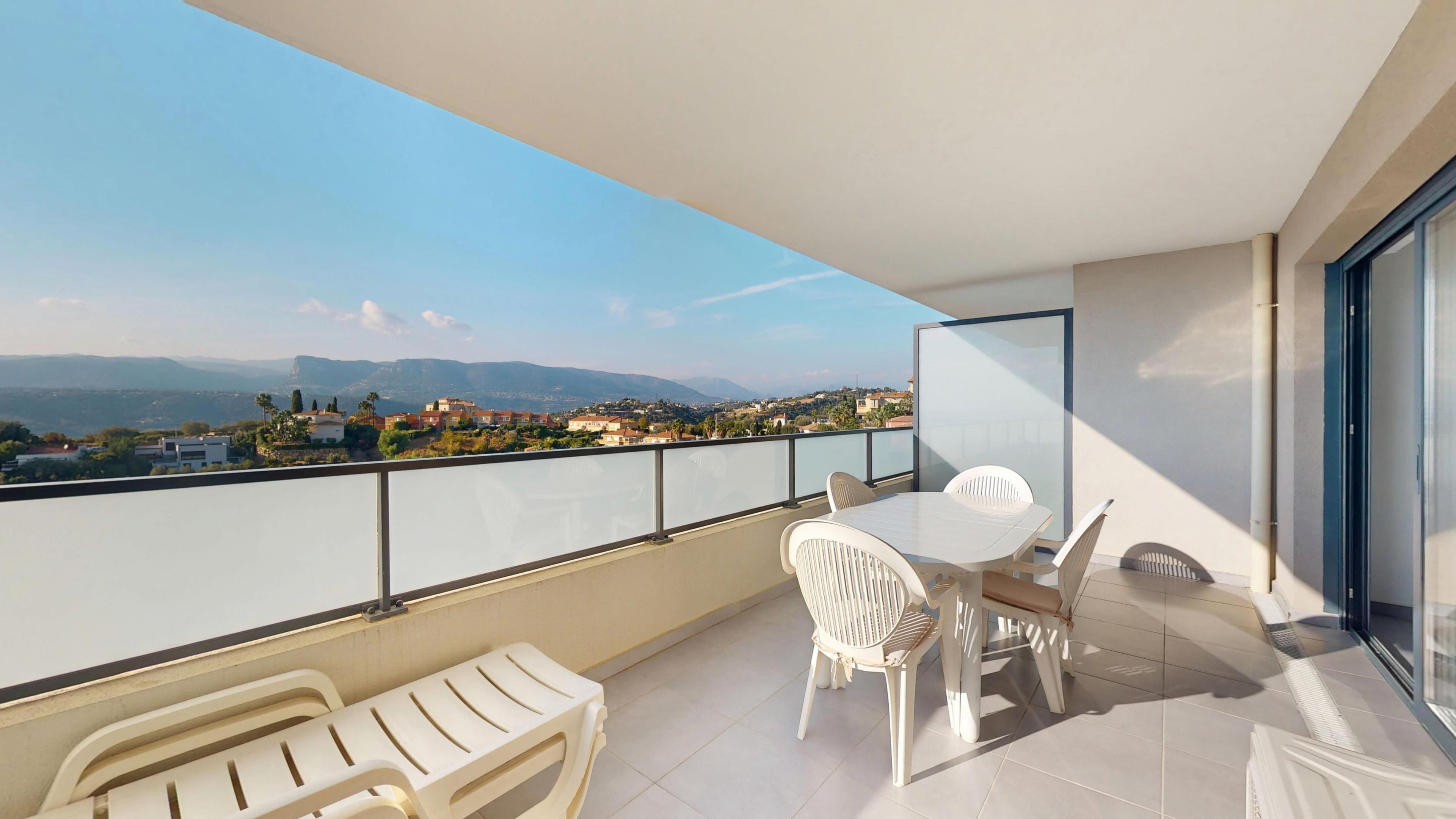 NICE GINESTIÈRE – 2 PIÈCES 41 M² – TERRASSE 17 M² – VUE COLLINES – PISCINE – PARKING